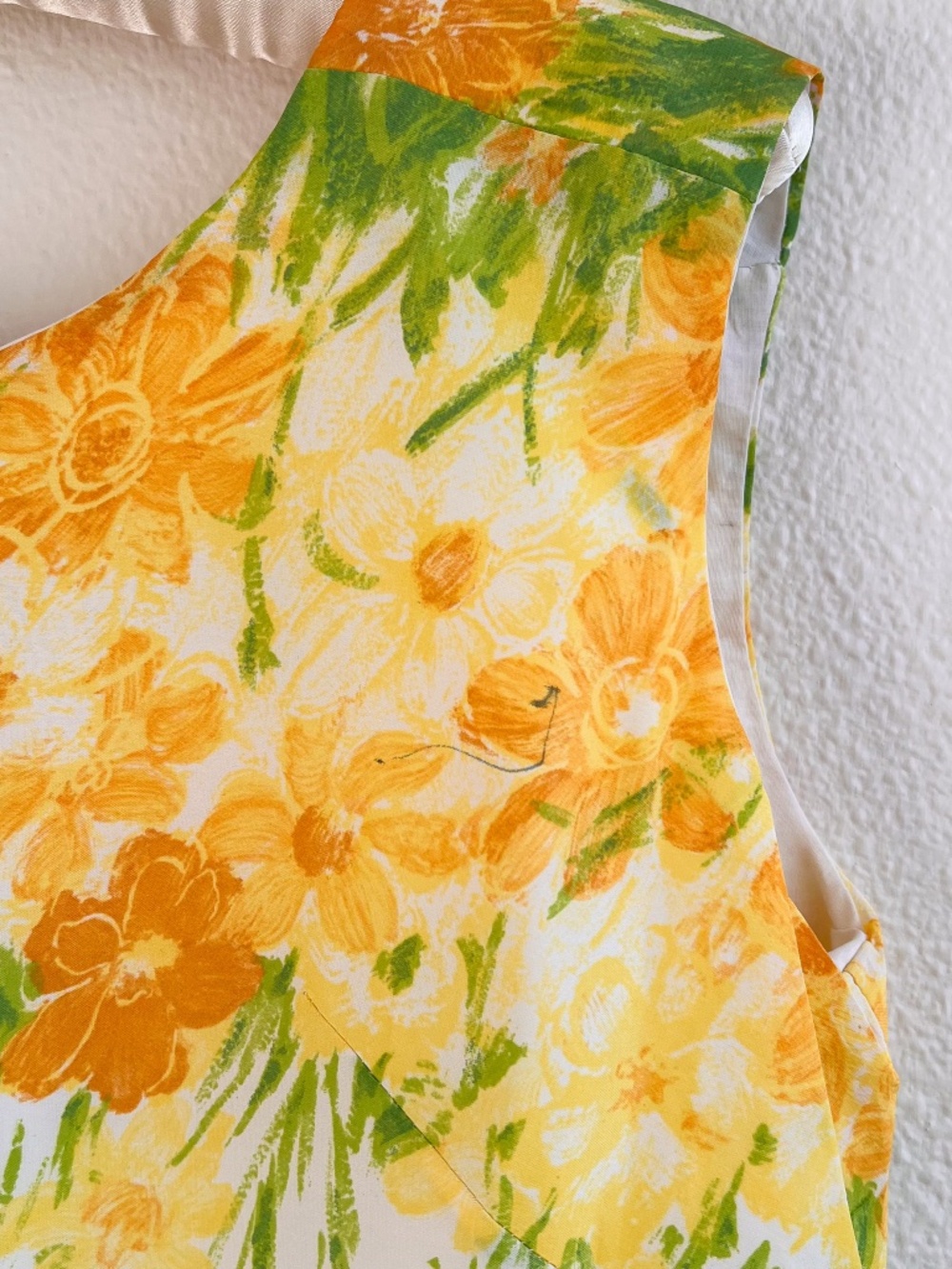 Vintage 1960s Yellow Floral Print Spring Dress (M) - Picture 7 of 13